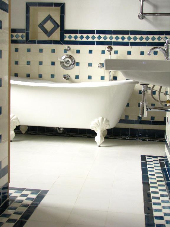 salle de bain faience ancien